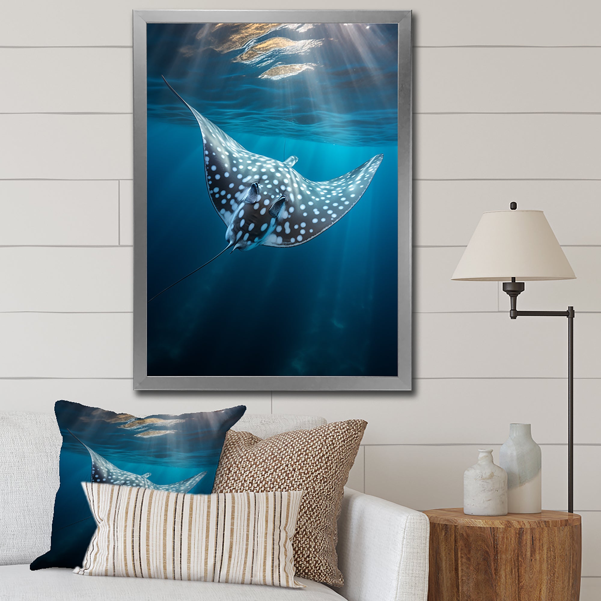 Ray Graceful Glide Ocean - Ray Canvas Wall Art