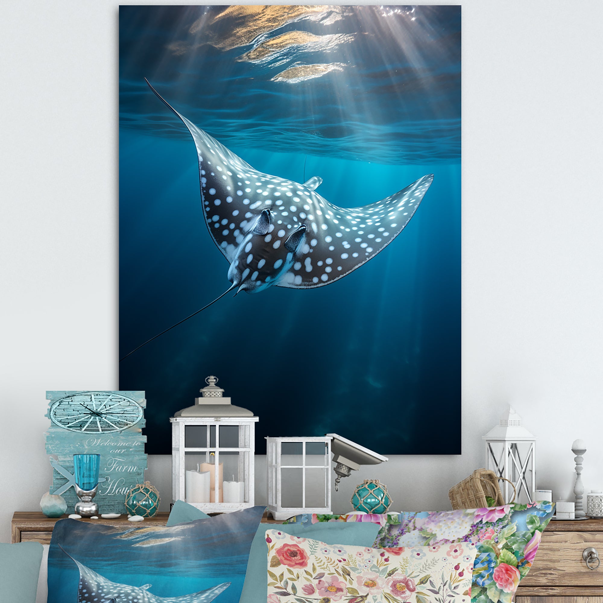 Ray Graceful Glide Ocean - Ray Canvas Wall Art