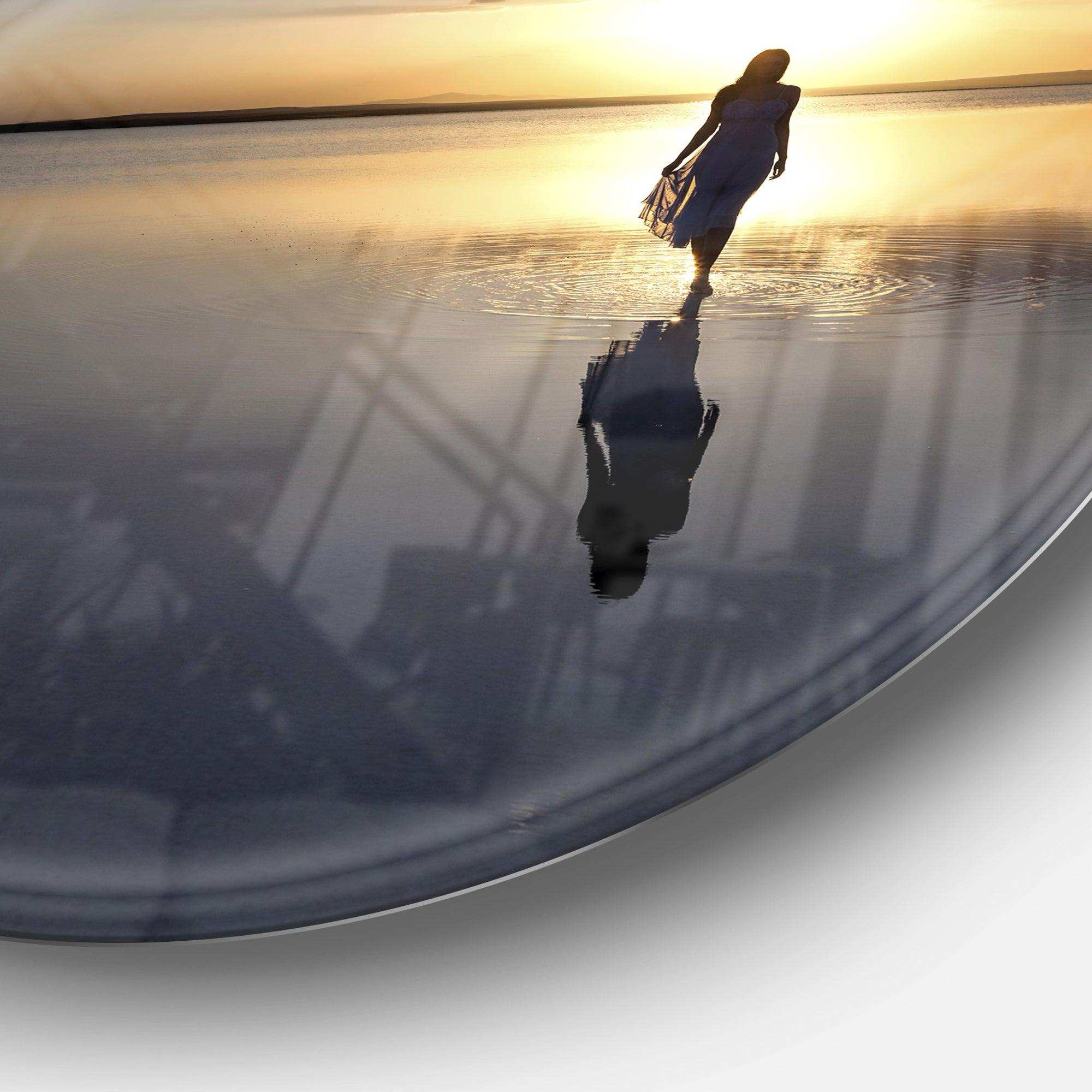 Man Alone in Summer - Coastal Round Metal Wall Art