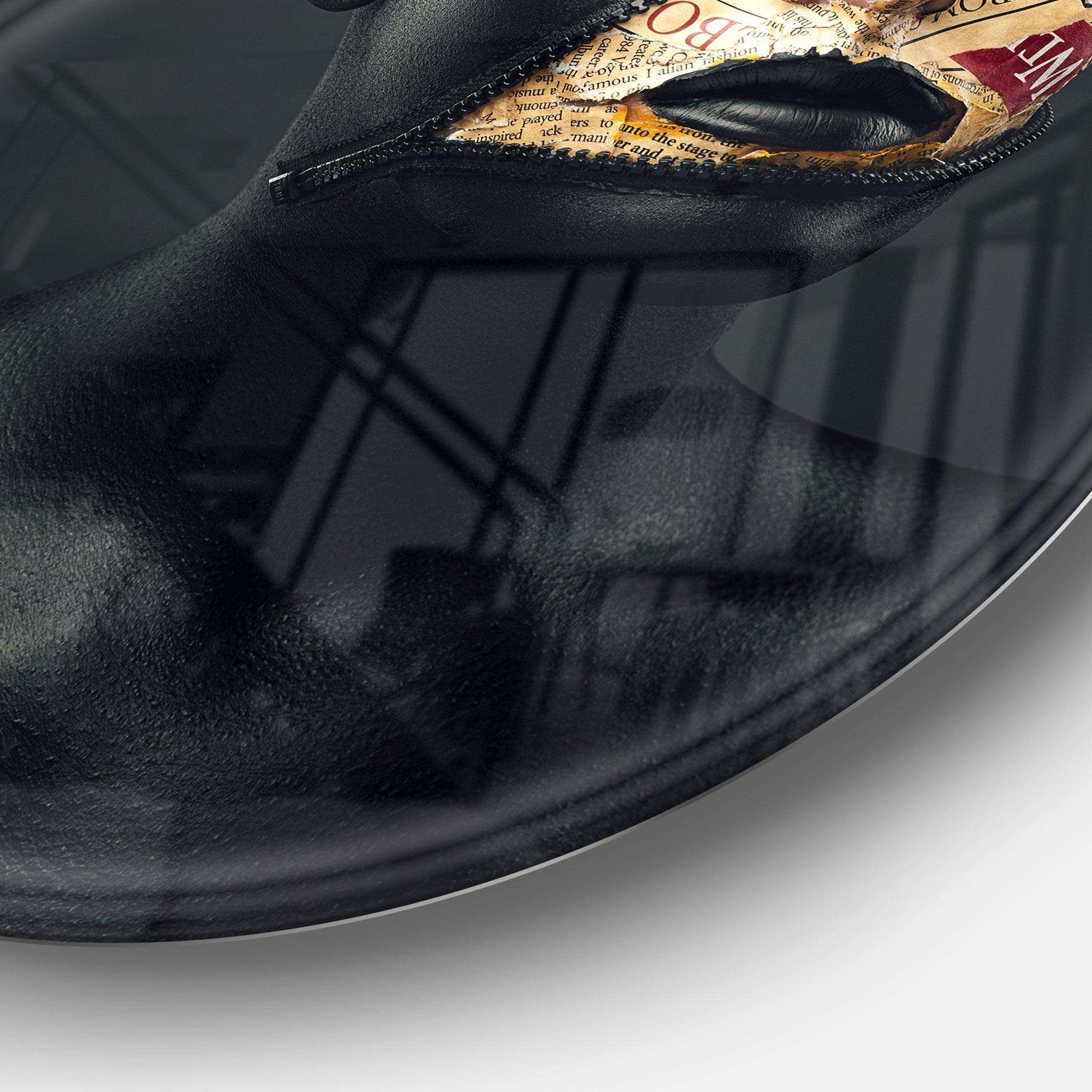 Woman with a Zip on Face - Romantic Circle Metal Wall Decor