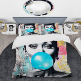 Audrey Hepburn Blue Bubble Gum - Duvet Cover Set