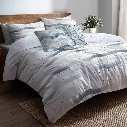 Modern Bedding Set of 5 - Dotted Wave Coastal Duvet Cover And Throw Cushion Set