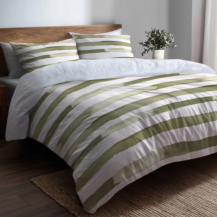 Country / Farmhouse Bedding Set of 5 - Green And White Olive Drift Duvet Cover And Throw Cushion Set