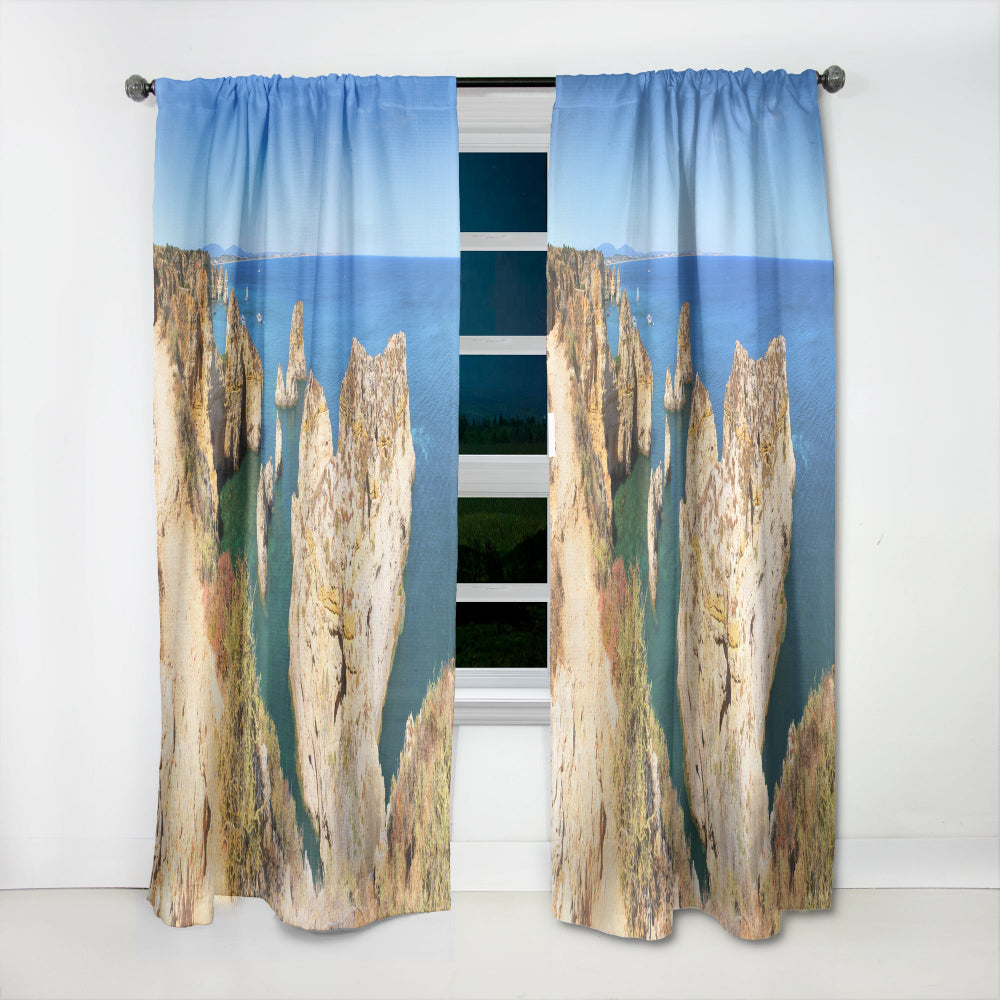 Rocky bay in Portugal - Landscapes Curtain - 1 Panel