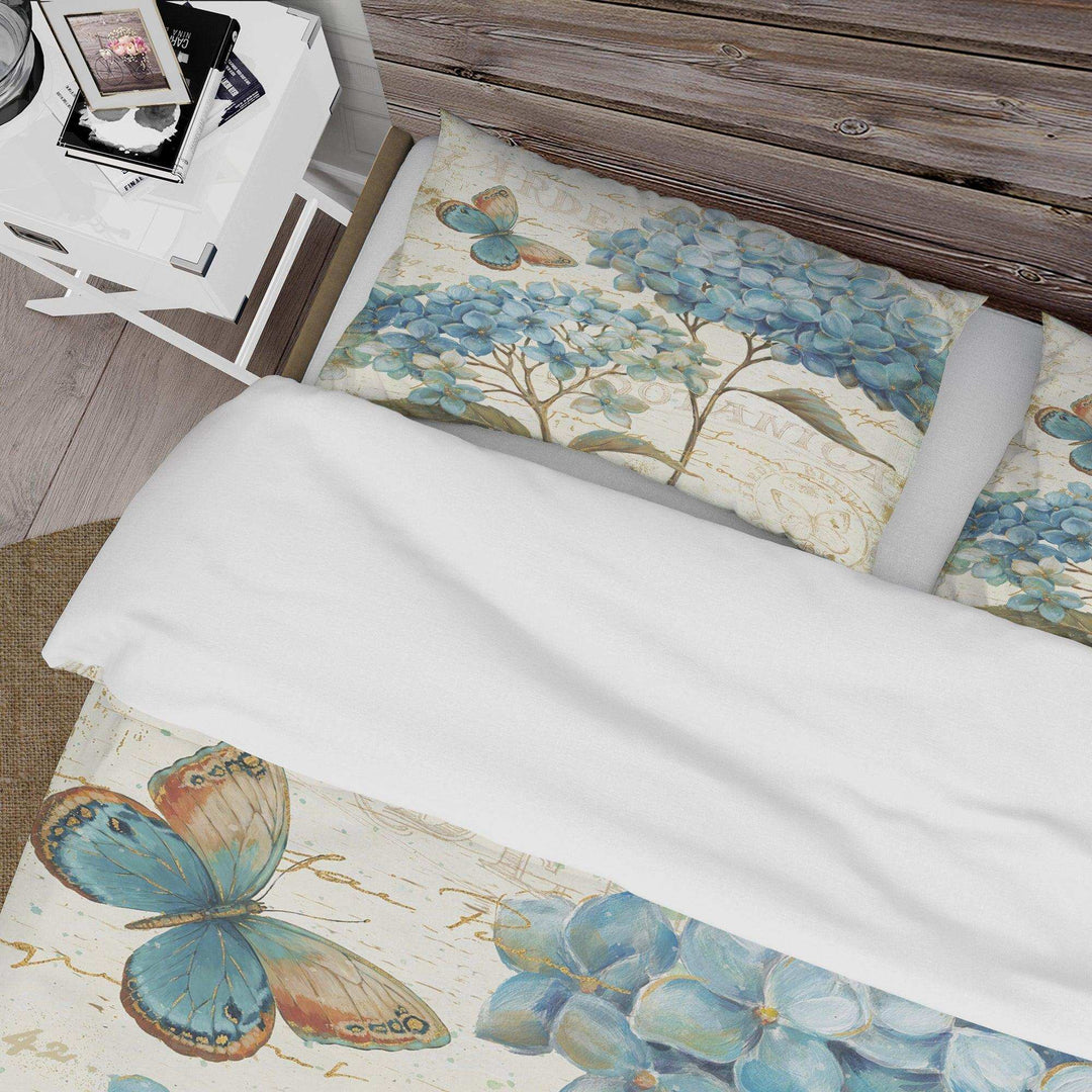 Butterfly Blue Garden II - Floral Duvet Cover Set