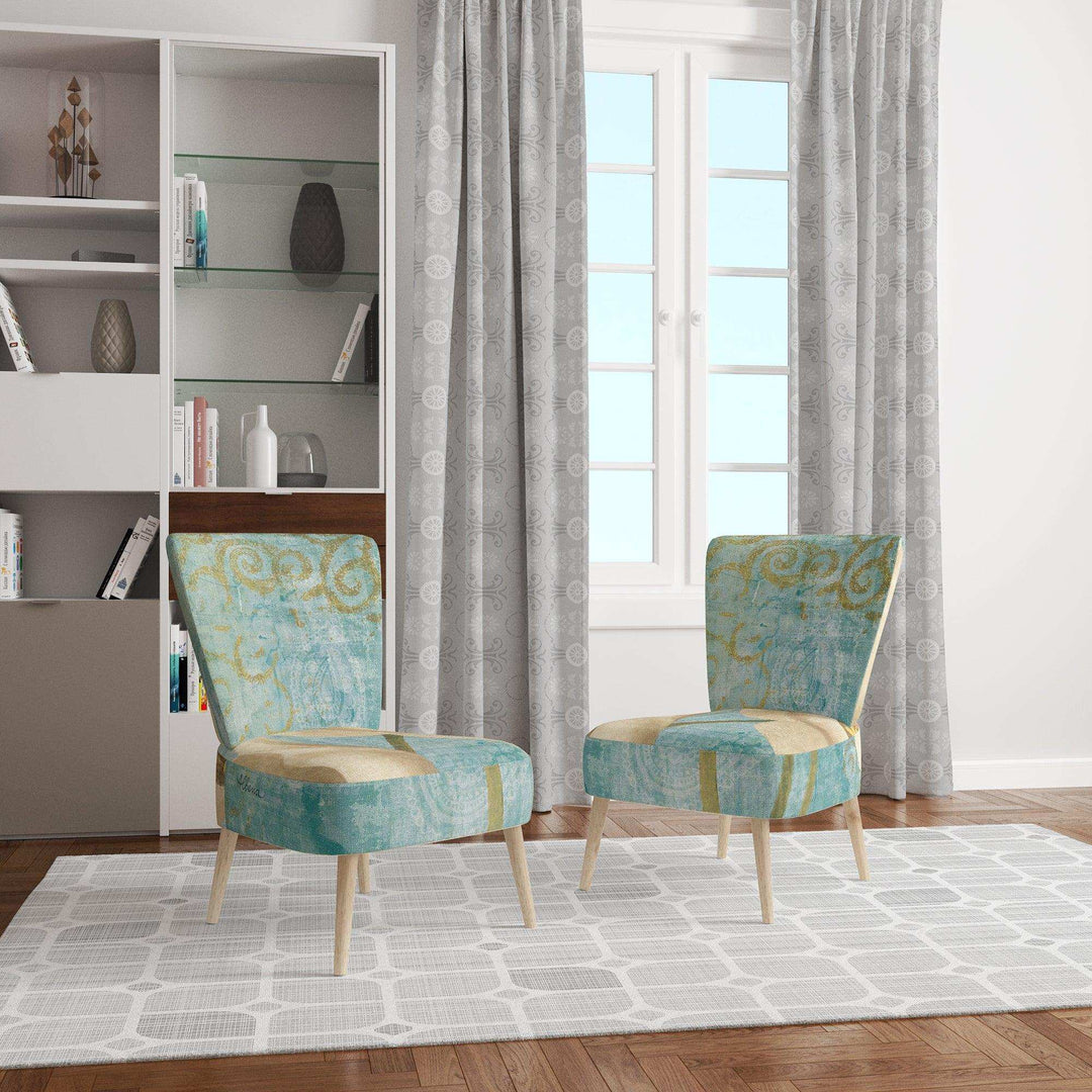 bouquet Poppies on Paisley I Cottage Accent Chair