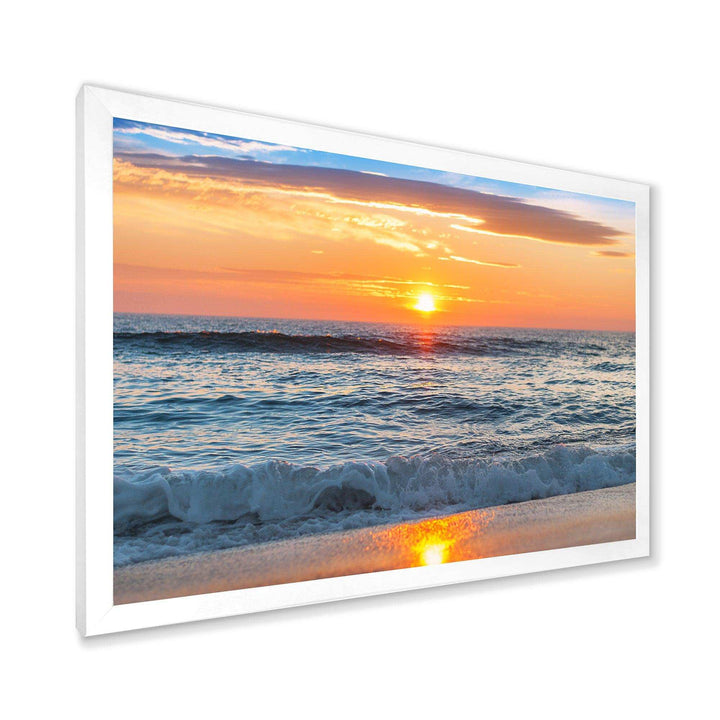 Beautiful Sunrise over the Horizon.