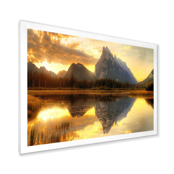 Vermillion Lake Sunrise in Banff Park