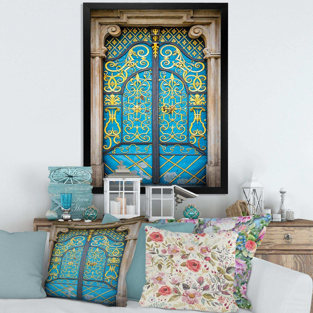 Old-European Door Vintage - Traditional Living Room Wall Decor