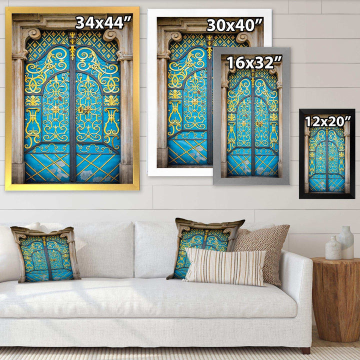 Old-European Door Vintage - Traditional Living Room Wall Decor