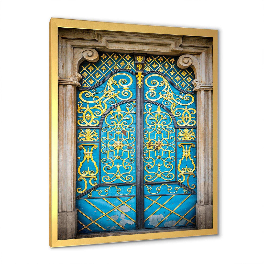 Old-European Door Vintage - Traditional Living Room Wall Decor