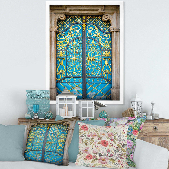 Old-European Door Vintage - Traditional Living Room Wall Decor
