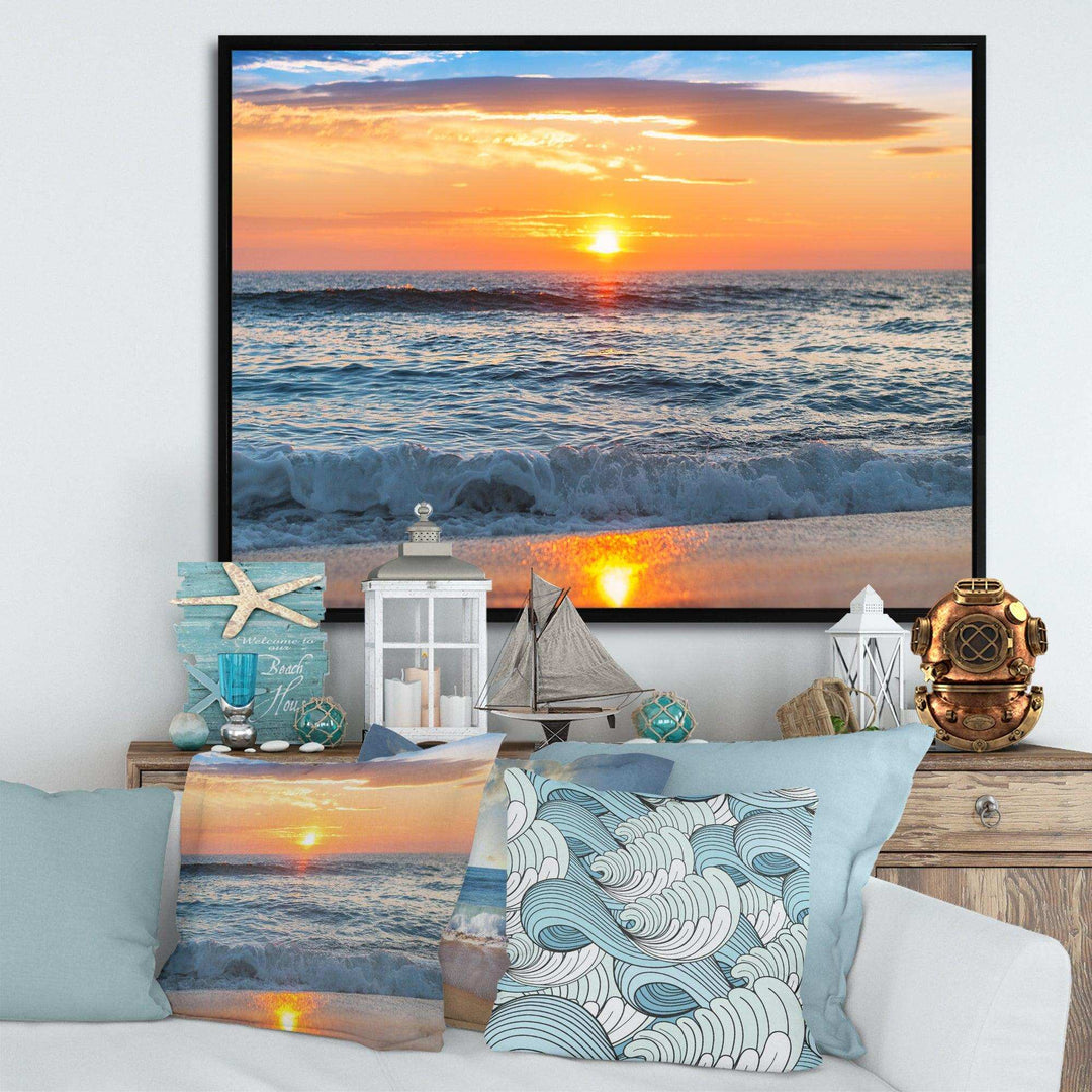 Beautiful Sunrise over the Horizon.