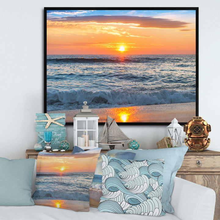 Beautiful Sunrise over the Horizon.
