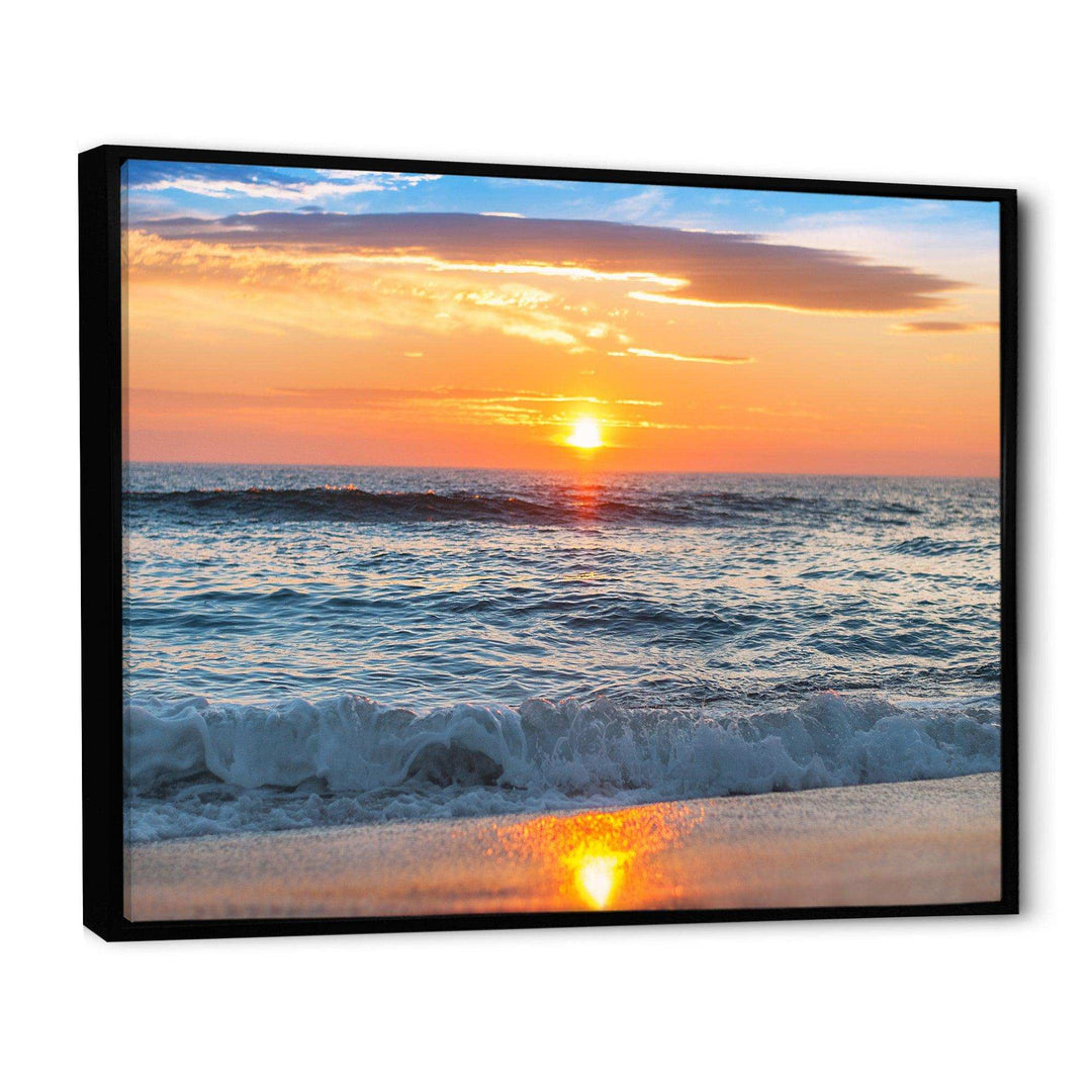 Beautiful Sunrise over the Horizon.