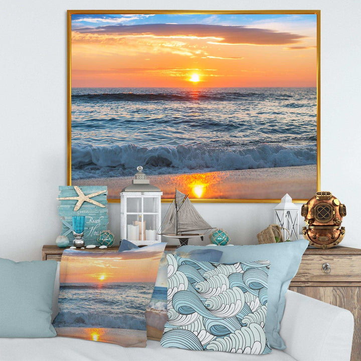 Beautiful Sunrise over the Horizon.