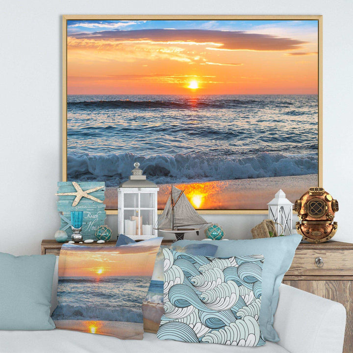Beautiful Sunrise over the Horizon.