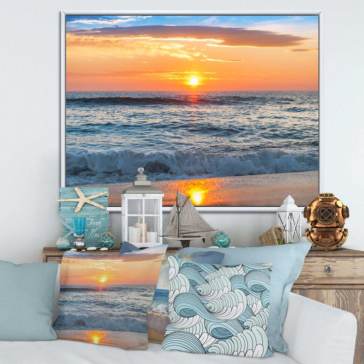 Beautiful Sunrise over the Horizon.
