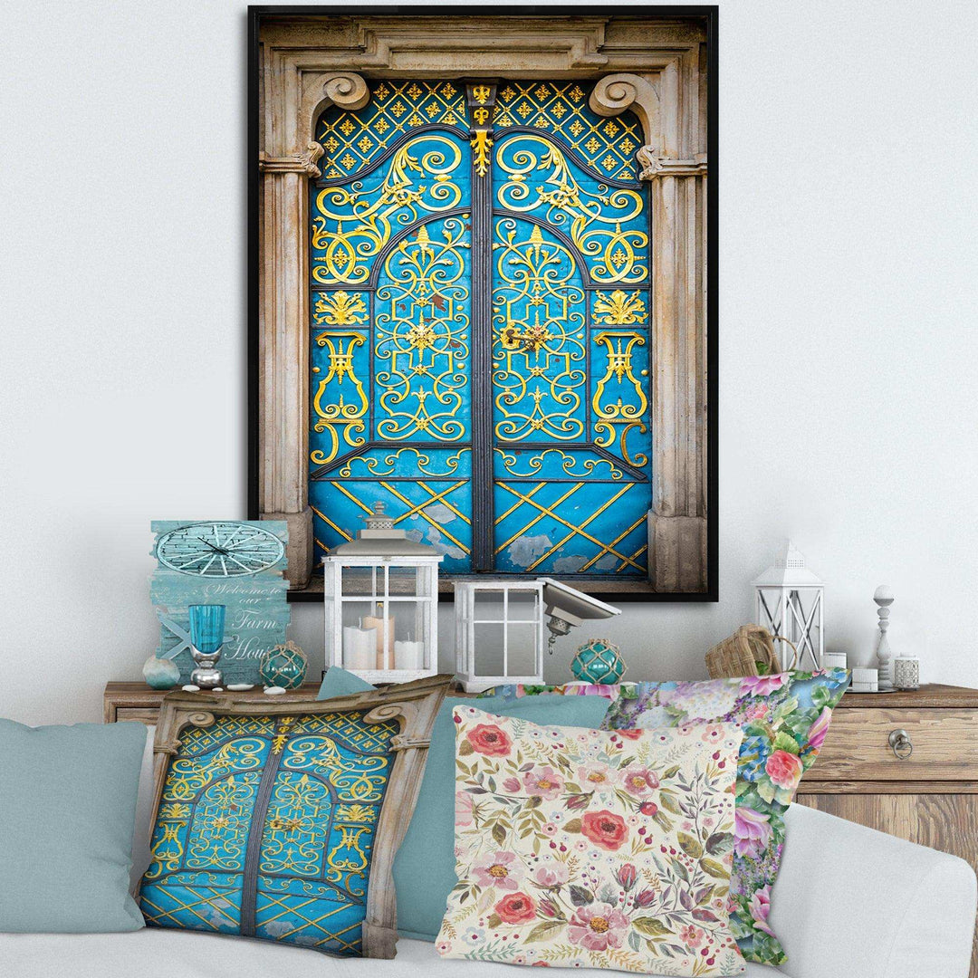 Old-European Door Vintage - Traditional Living Room Wall Decor
