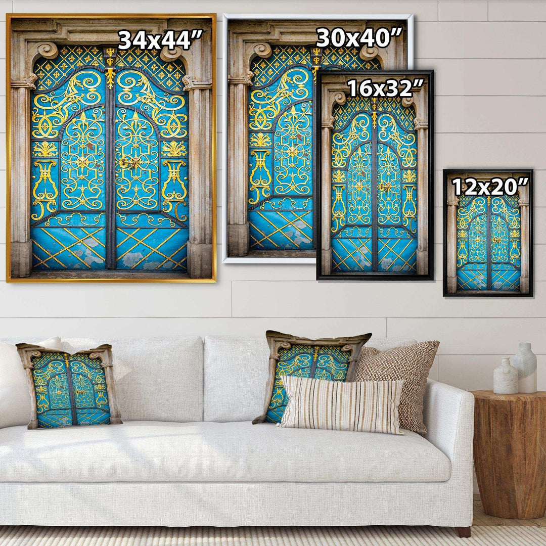 Old-European Door Vintage - Traditional Living Room Wall Decor