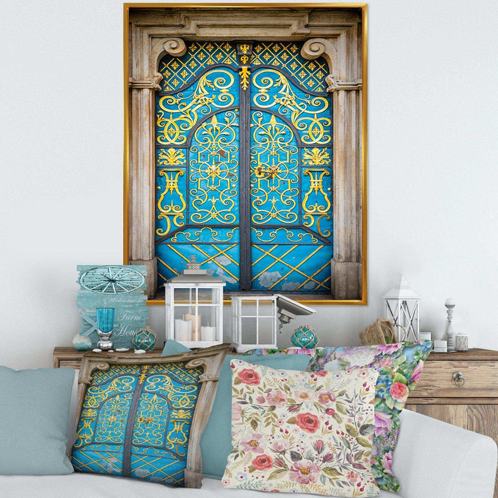 Old-European Door Vintage - Traditional Living Room Wall Decor