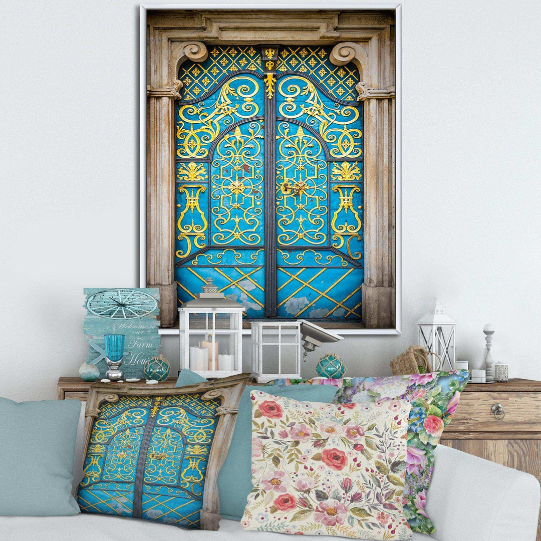Old-European Door Vintage - Traditional Living Room Wall Decor