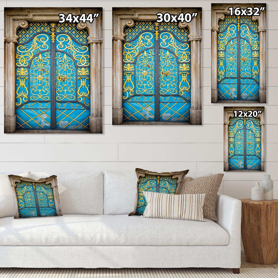 Old-European Door Vintage - Traditional Living Room Wall Decor