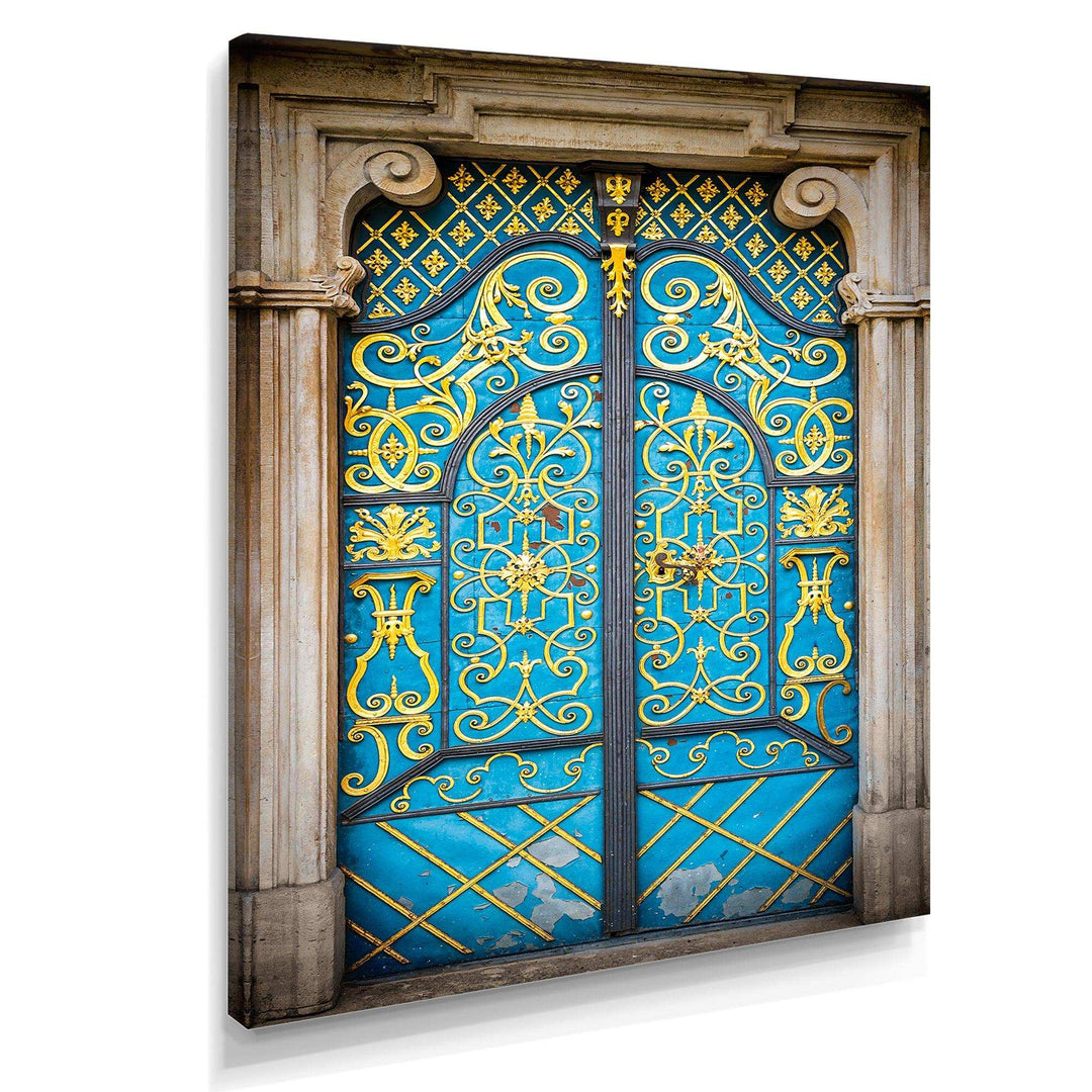 Old-European Door Vintage - Traditional Living Room Wall Decor